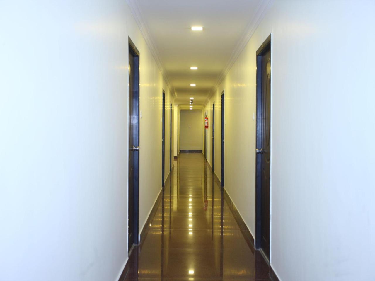 Hotel Oyo 10465 Koyambedu Chennai Extérieur photo